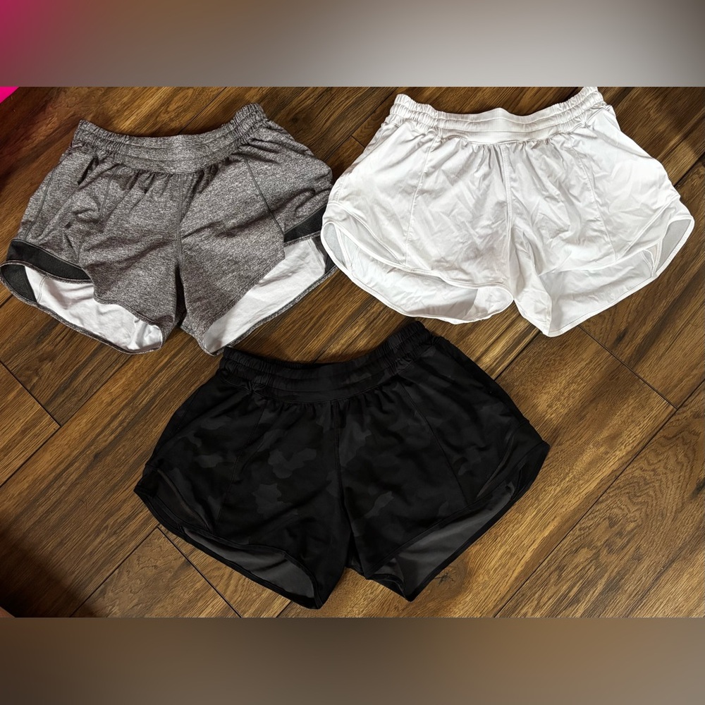 Lululemon Hotty Hot LR 4” Lined Shorts Size 8 / 8 tall